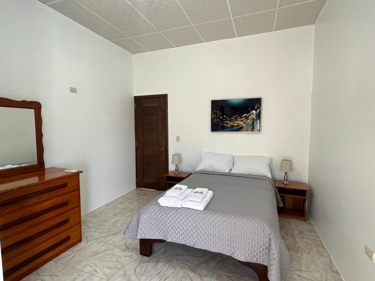Apartahotel Casa Soleil Puerto Villamil Exteriör bild