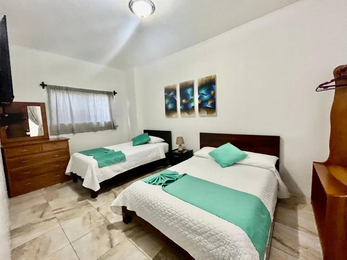 Apartahotel Casa Soleil Puerto Villamil Exteriör bild