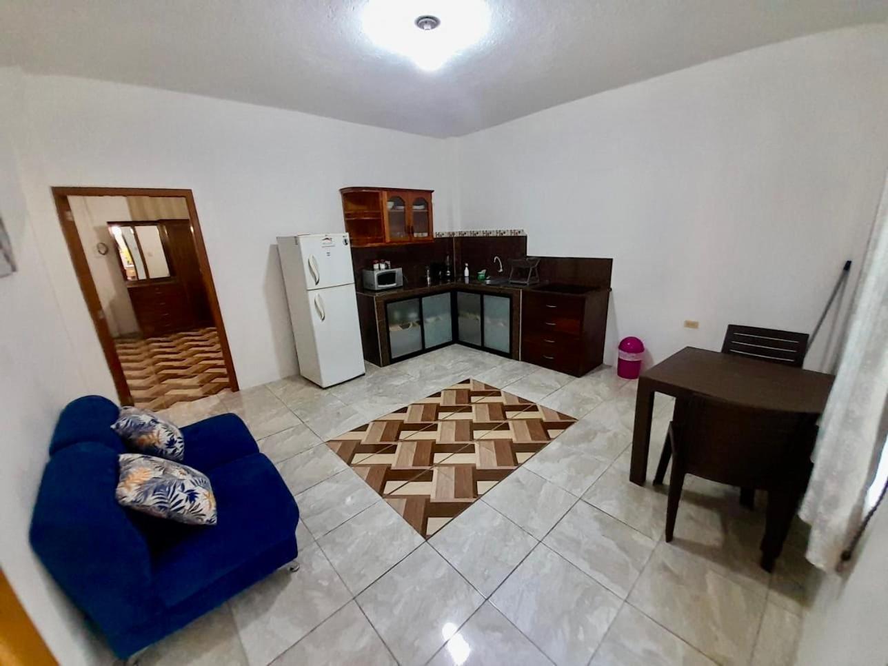 Apartahotel Casa Soleil Puerto Villamil Rum bild